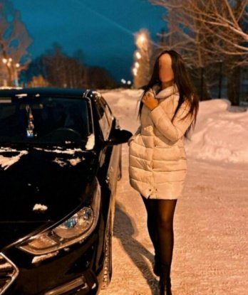 Со мной ты окунешься в мир страсти и наслаждения. Живу в Москве. Мой опыт и креативность позволяют мне угодить самым изысканным вкусам. Я красива и нежна, мои руки и губы знают все места, которые доставят тебе удовольствие. Забудь о повседневности и дай мне возможность превратить твои фантазии в реальность. Фото и отзывы доступны для ознакомления. Жду встречи с нетерпением! 😉😘 Яна